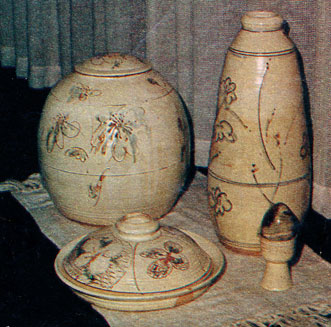 Marie-Helene ALBRECHT's own ceramics ill. p.43 South African Garden & Home, September 1982